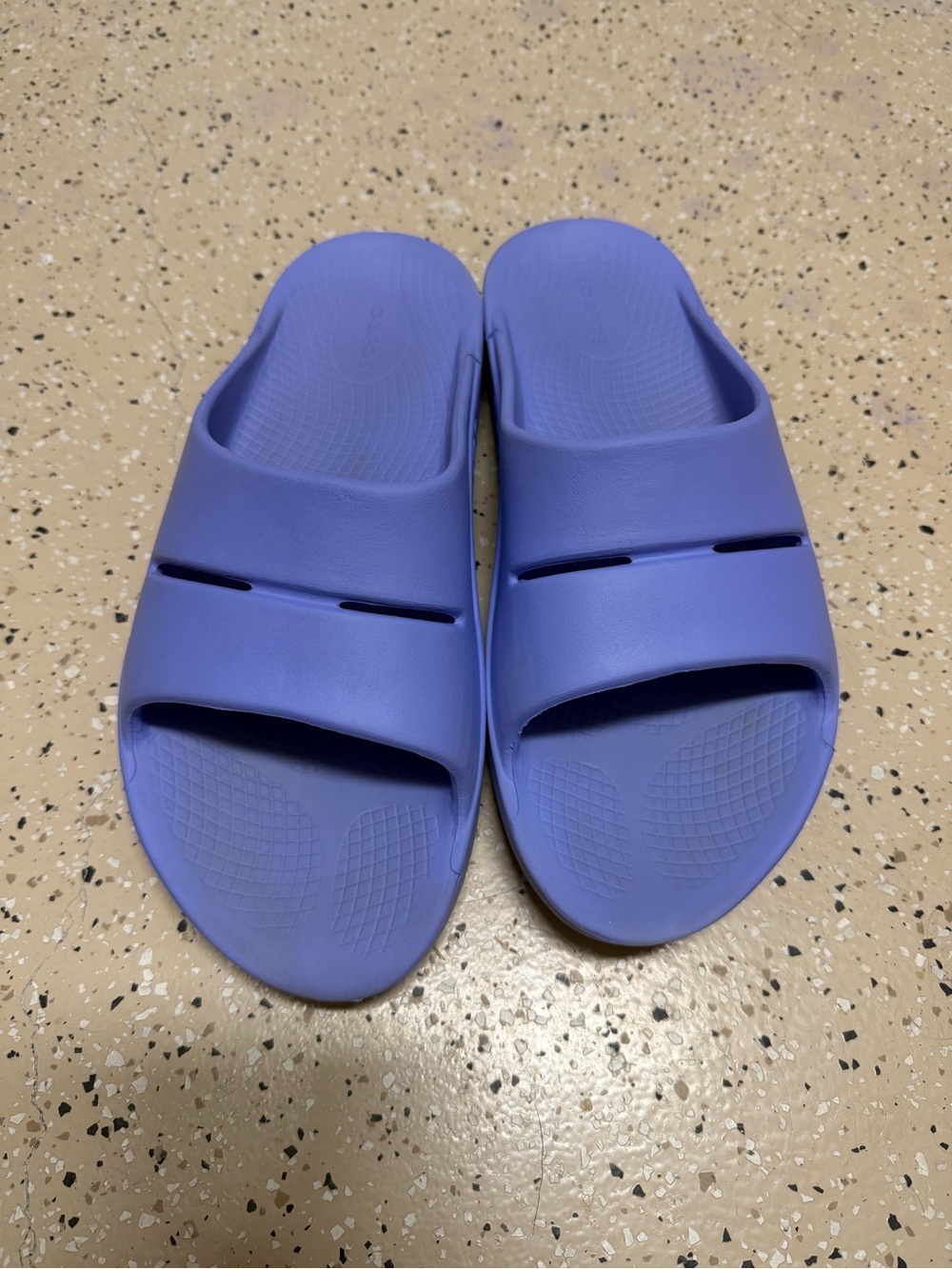 OOFOS OOahh Light Blue Men’s size 11 Women’s 13 Recovery Slide Sandals